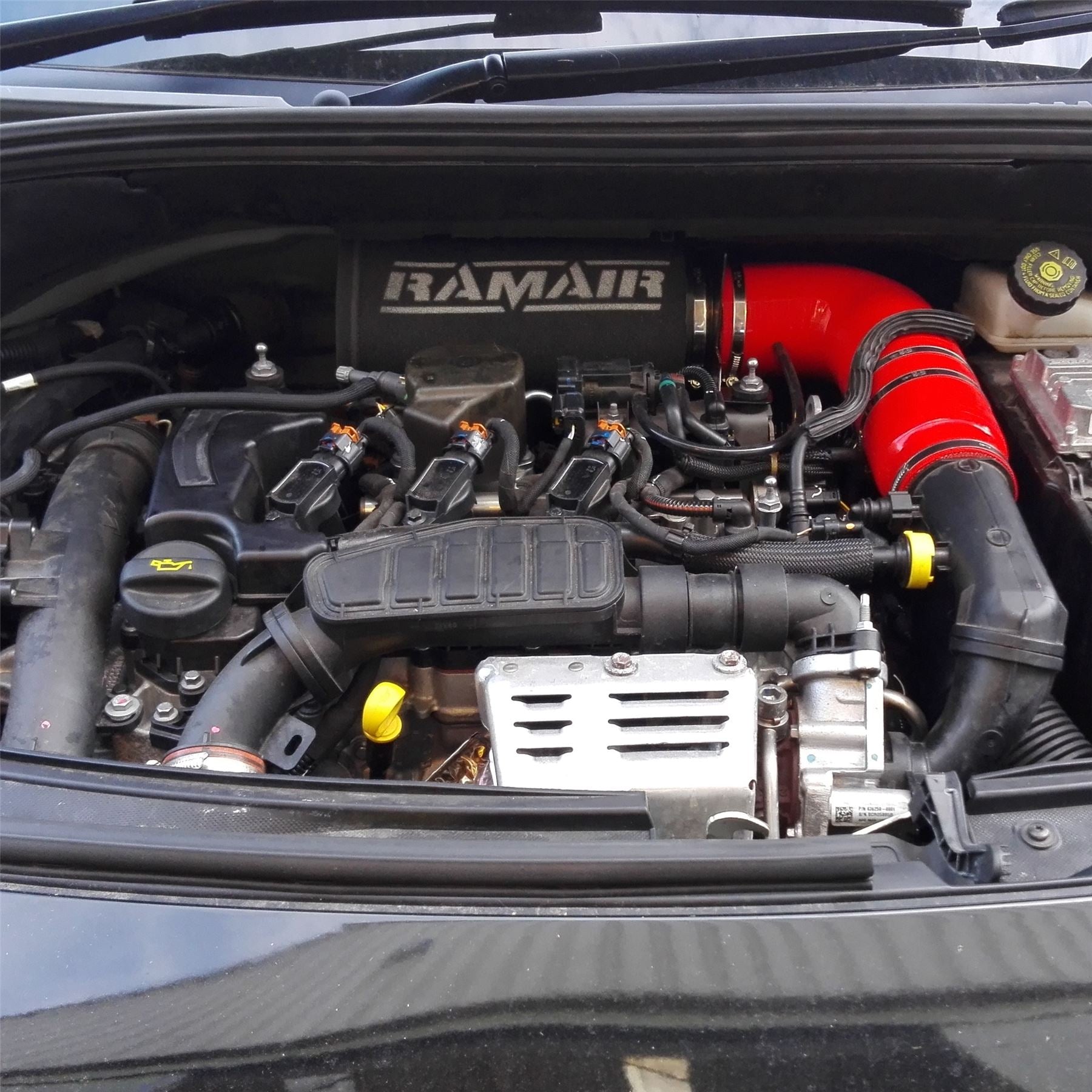 Performance Foam Induction Kit for 1.2 THP & VTI Citroen & Peugeot - Black Hose